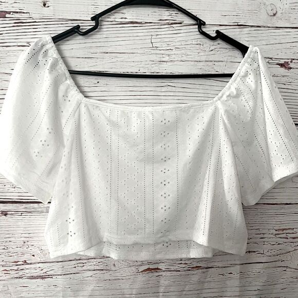 White Cropped Eyelet Women's Top - Picture 5 of 6
